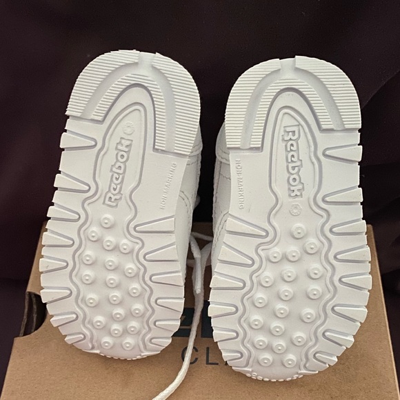 Infant Classic Reebok’s - Picture 7 of 11